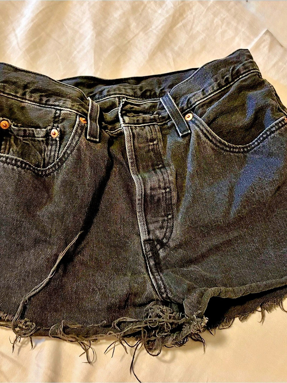 Levi’s 501 Women’s Black Denim Cutoff Shorts W28 High Rise Button Fly Distressed
